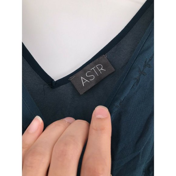 ASTR Teal Green Bell Sleeve Sheer Embroidered Mini Shift Dress S Read - Picture 5 of 8